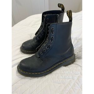 DOC MARTENS 1460 FRONT ZIPPER BOOT
